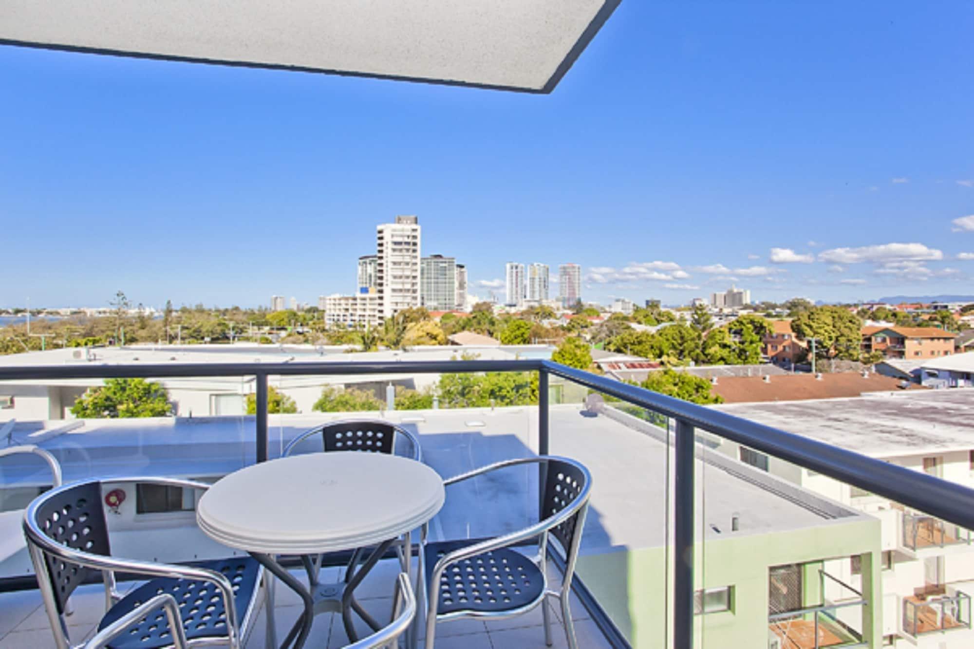 Aqualine Apartments On The Broadwater Gold Coast Exterior foto